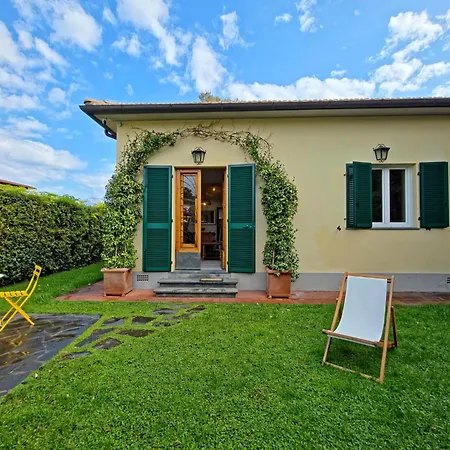 Tonfano Villa Marina di Pietrasanta